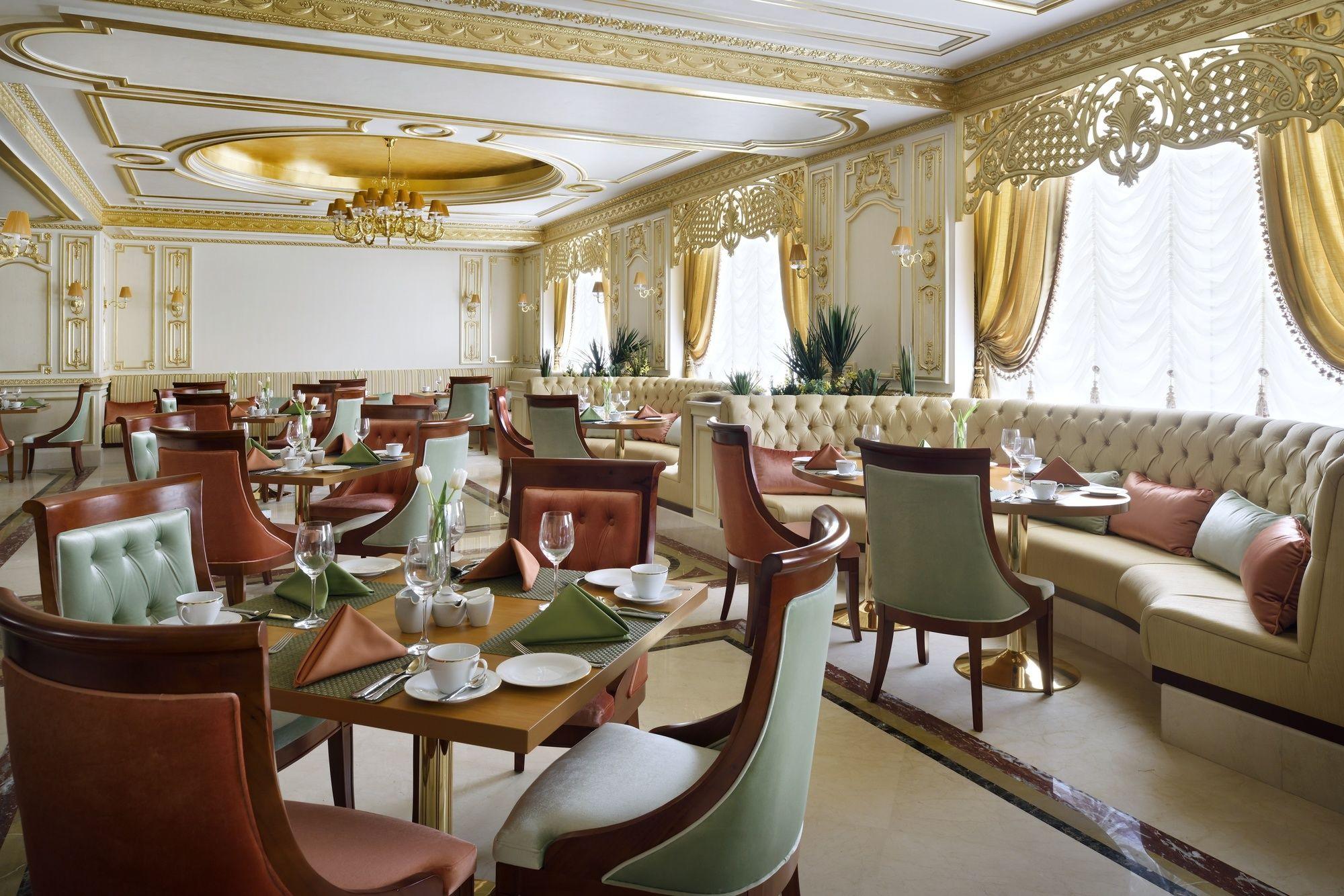 Moevenpick Hotel City Star Jidda Eksteriør bilde Restaurant interior