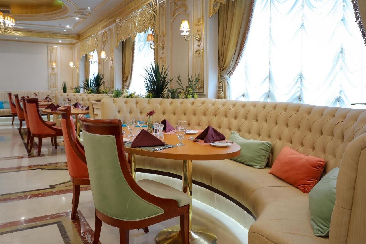 Moevenpick Hotel City Star Jidda Eksteriør bilde Restaurant