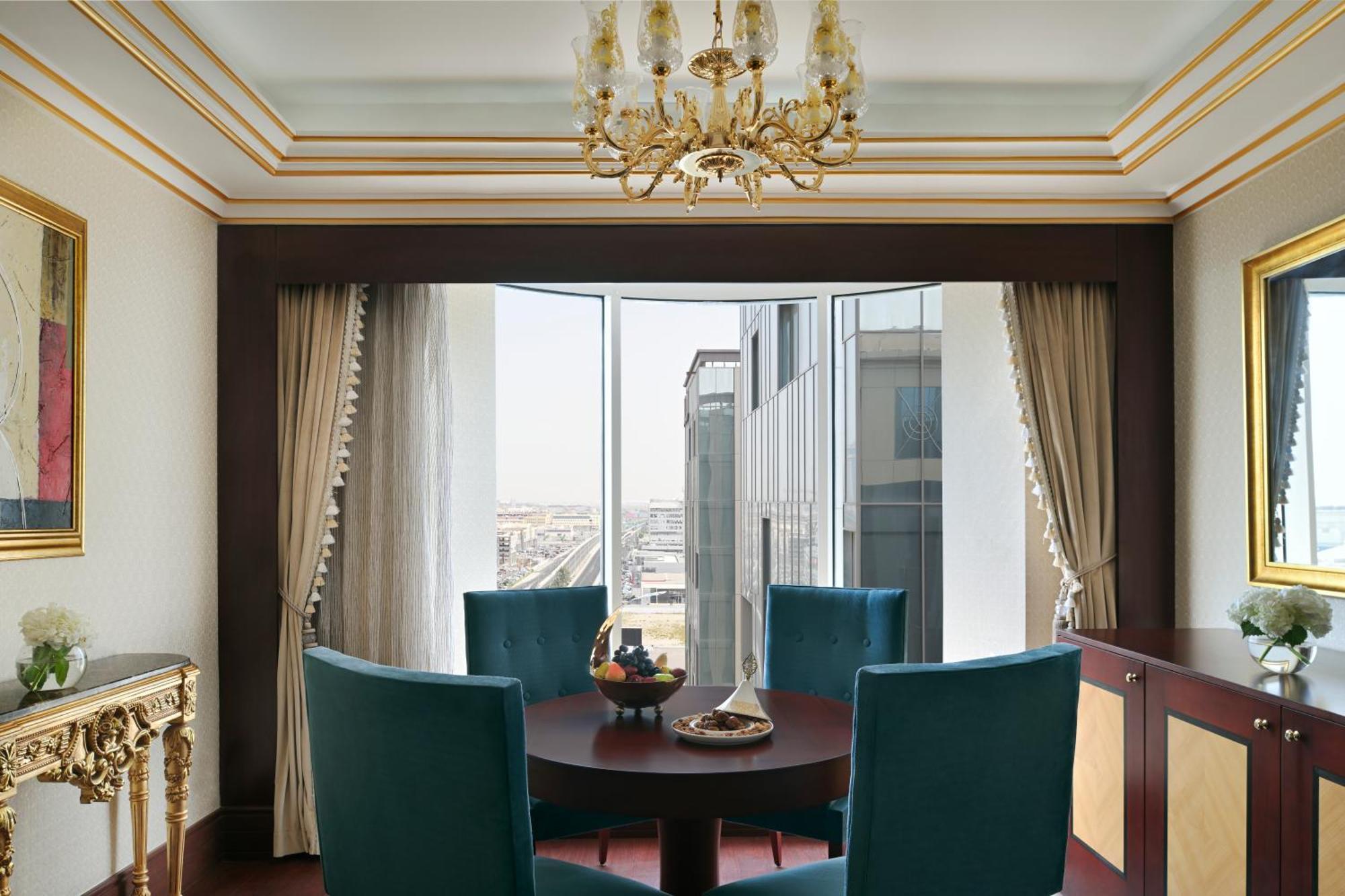 Moevenpick Hotel City Star Jidda Eksteriør bilde A dining room