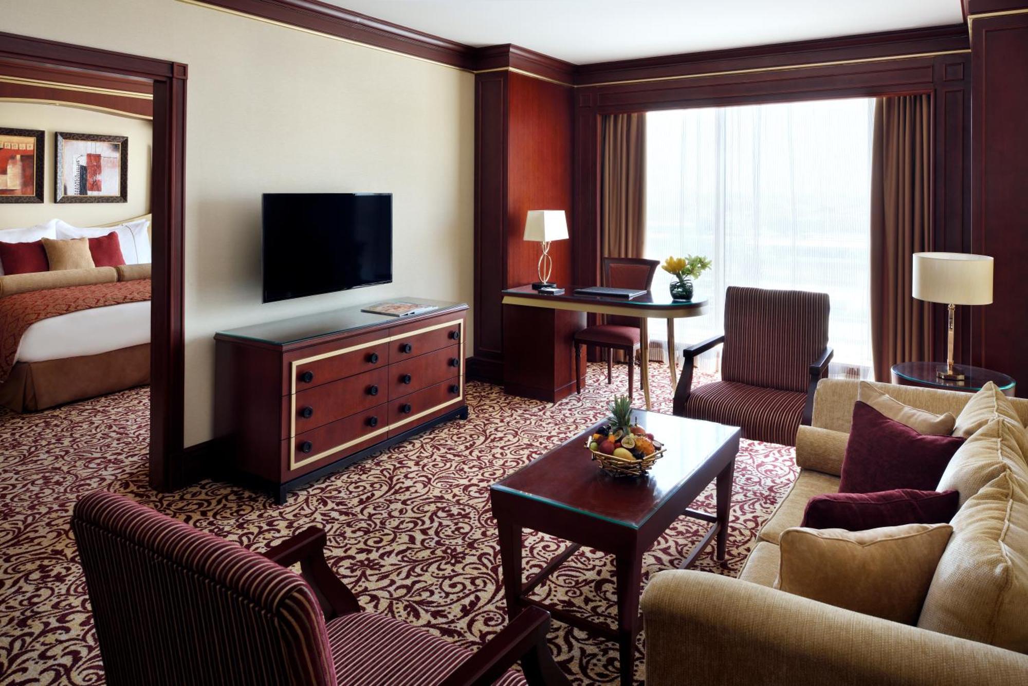 Moevenpick Hotel City Star Jidda Rom bilde A suite at the hotel