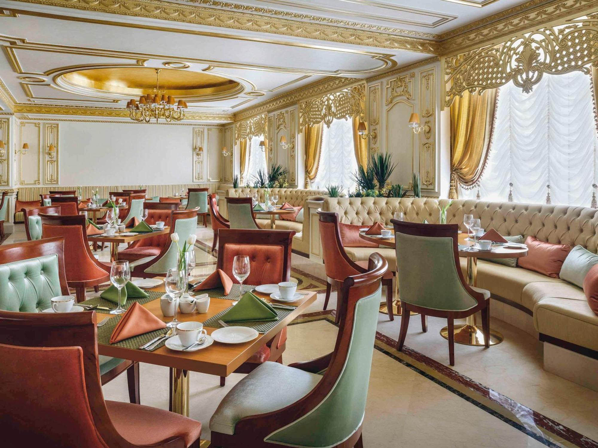 Moevenpick Hotel City Star Jidda Eksteriør bilde Restaurant