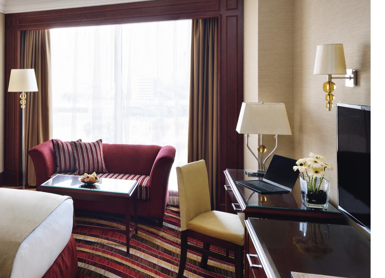 Moevenpick Hotel City Star Jidda Rom bilde A room at the hotel